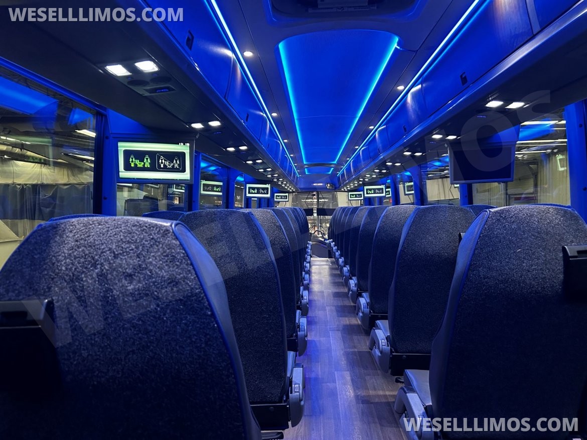 Motorcoach for Sale in Rochester, MN - Photo 2