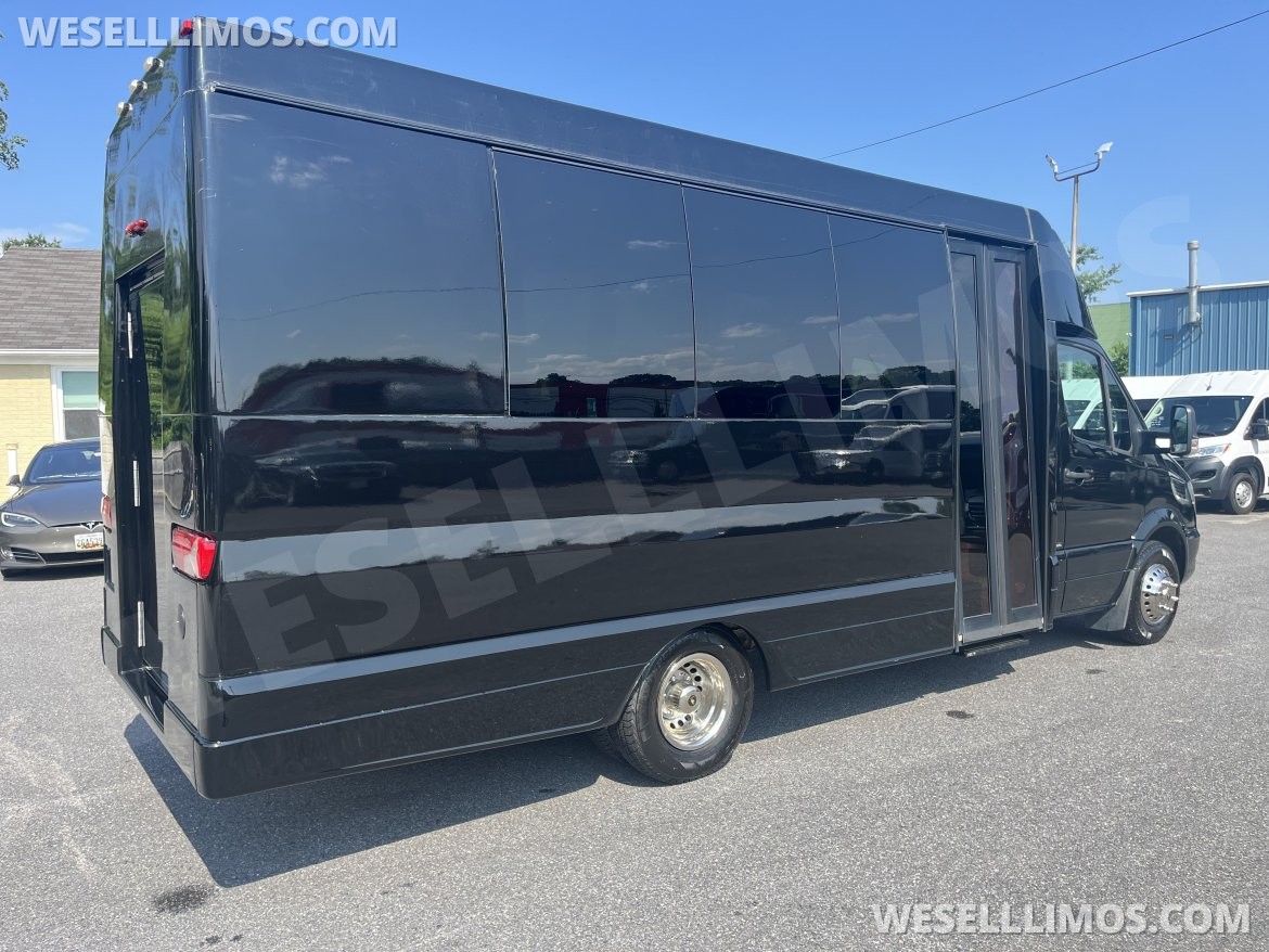 Executive Shuttle for Sale in Pasadena, MD - Photo 3