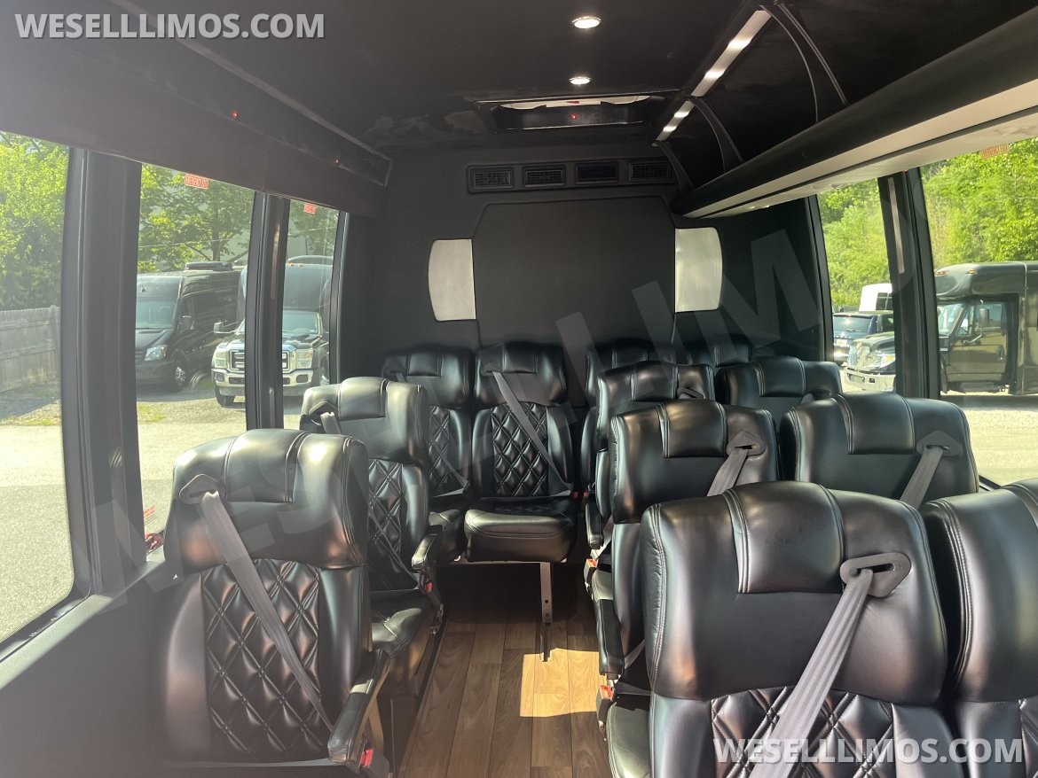 Executive Shuttle for Sale in Pasadena, MD - Photo 5