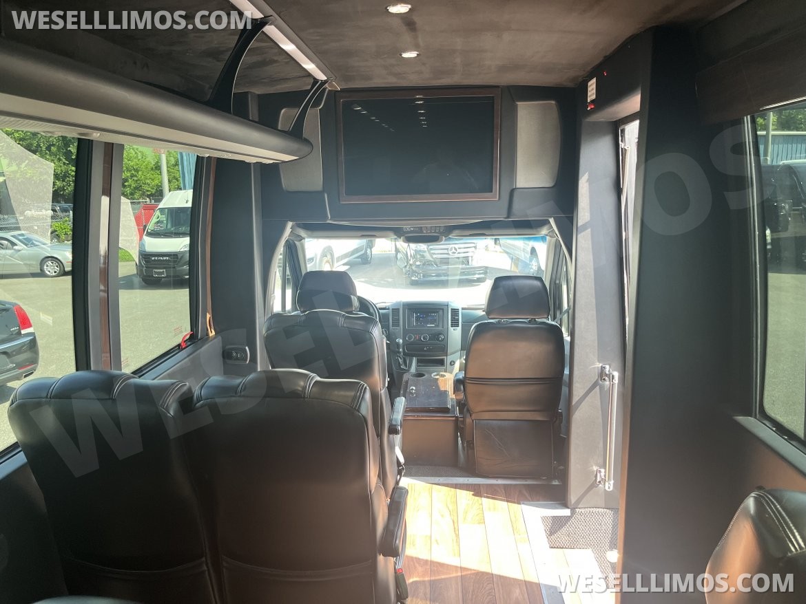 Executive Shuttle for Sale in Pasadena, MD - Photo 6