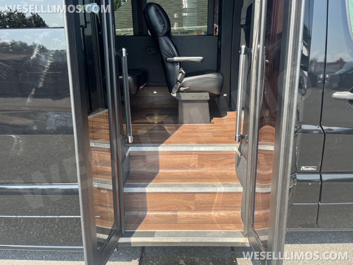 Executive Shuttle for Sale in Pasadena, MD - Photo 7