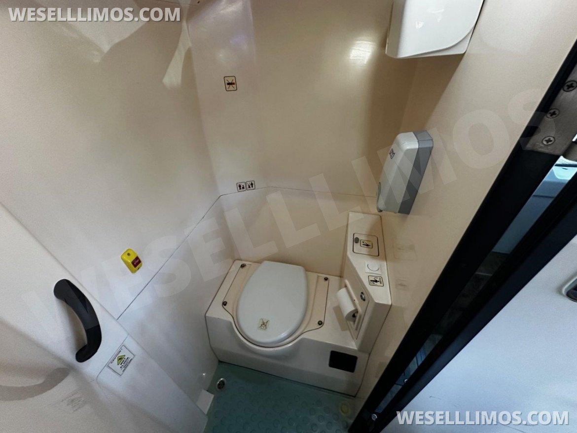 Motorcoach for Sale in Carson, CA - Photo 8