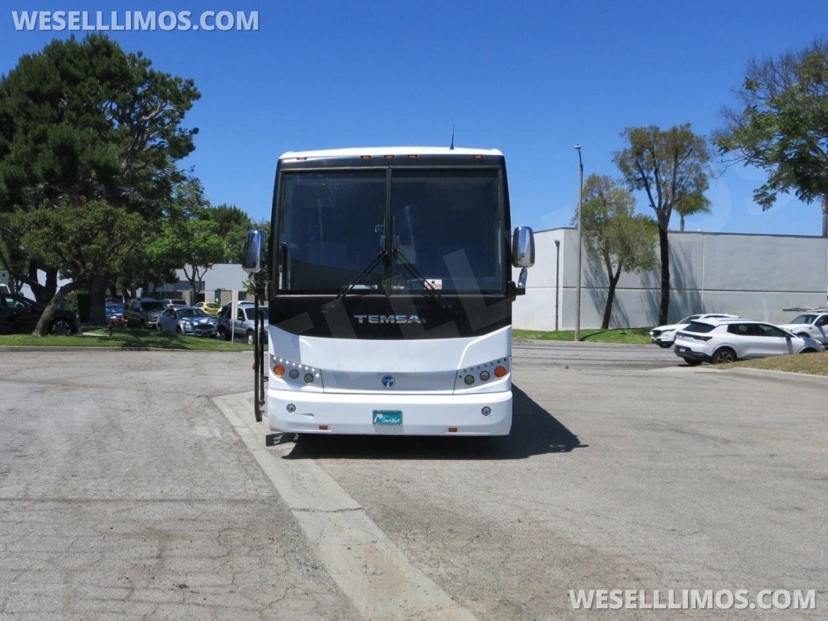 Motorcoach for Sale in Carson, CA - Photo 11