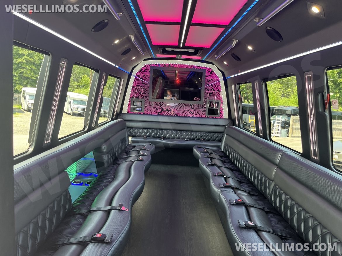 Limo Bus for Sale in Pasadena, MD - Main Photo