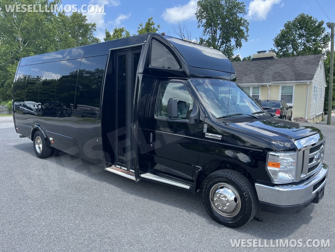 Executive Shuttle for Sale in Pasadena, MD - Photo 3