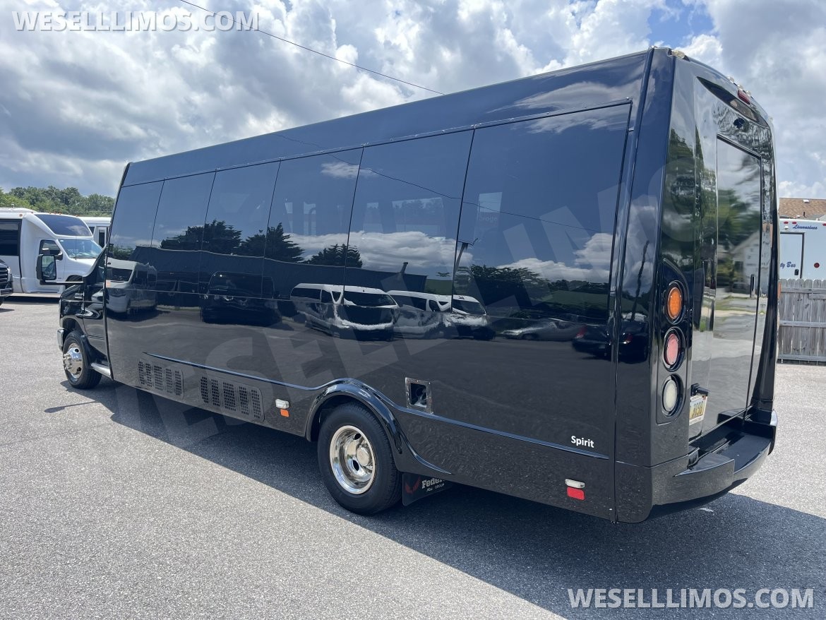 Executive Shuttle for Sale in Pasadena, MD - Photo 4
