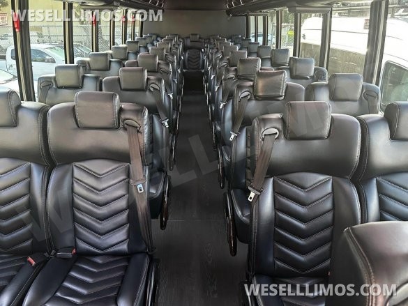 2018 Freightliner M2 GM40 Passenger Bus Executive Shuttle for Sale in CARSON, CA - Photo 2