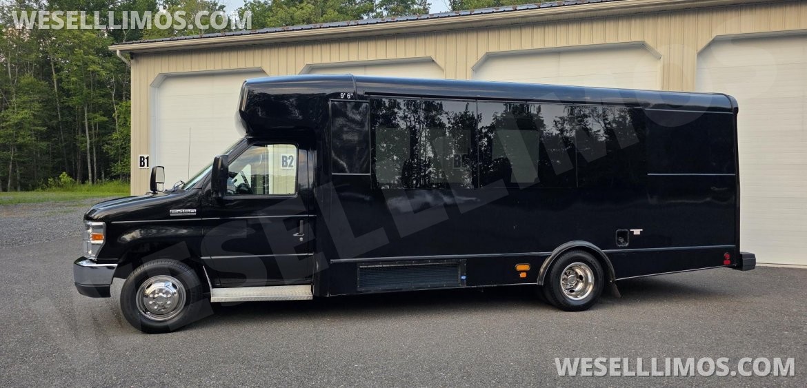 Shuttle Bus for Sale in Northumberland, PA - Photo 3