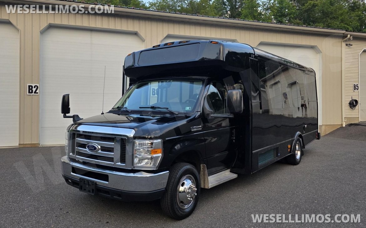 Shuttle Bus for Sale in Northumberland, PA - Photo 2