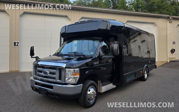 2015 Ford E-450 Shuttle Bus for Sale in Northumberland, PA - Photo 2