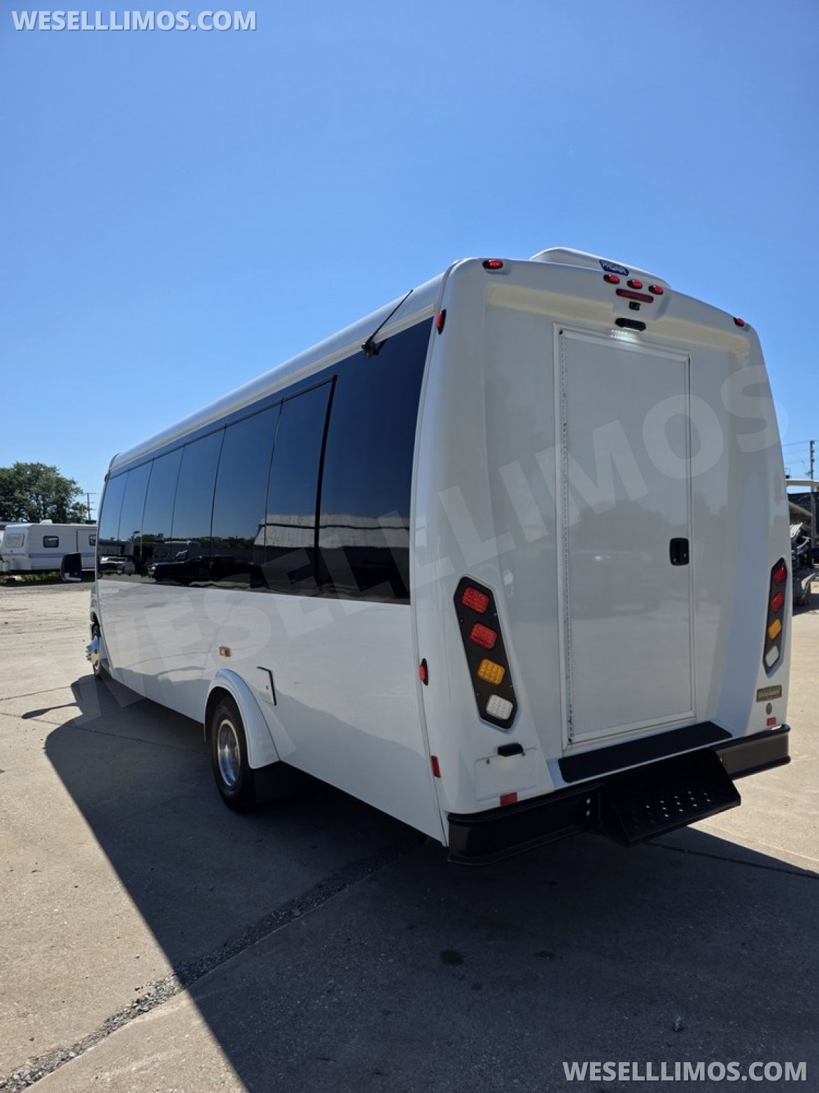 Limo Bus for Sale in Erie, PA - Photo 7