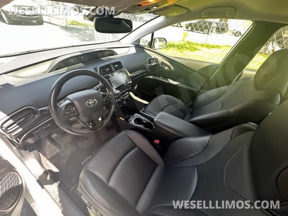 2022 Toyota Prius XLE Hybrid Sedan for Sale in CARSON, CA - Photo 3