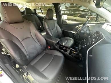 2022 Toyota Prius XLE Hybrid Sedan - Sedan for Sale in CARSON, CA - Photo 8