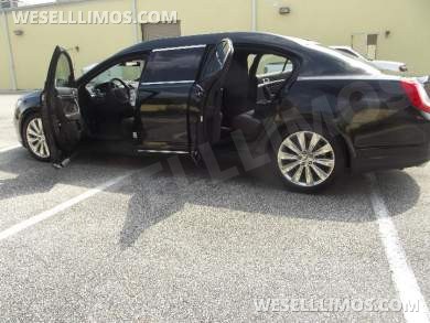 2014 Lincoln MKS Limousine - Only 4,838 Miles - Like New Mini-Limo - Limousine for Sale in St Marys, GA - Photo 15