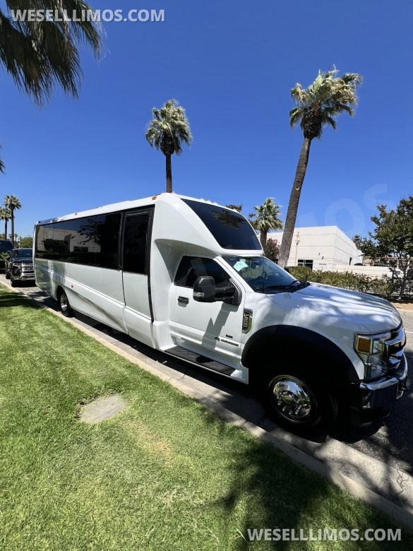 2016 Ford F550 Executive Shuttle for Sale in Laguna Niguel, CA - Main Photo