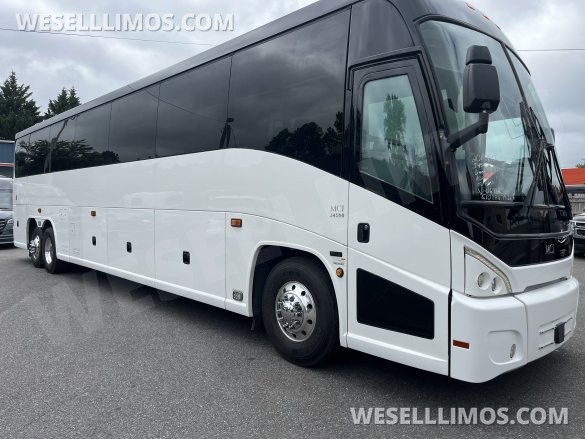 2017 MCI J 4500 Motorcoach for Sale in Pasadena, MD - Main Photo