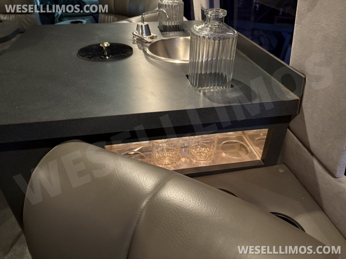 Limo Bus for Sale in Santa Fe Springs, CA - Photo 11