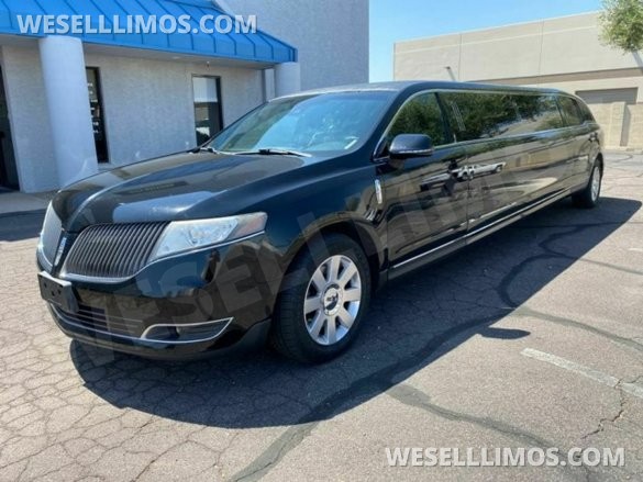 2014 Lincoln Stretch towncar Limousine for Sale in Baton rouge, LA - Main Photo