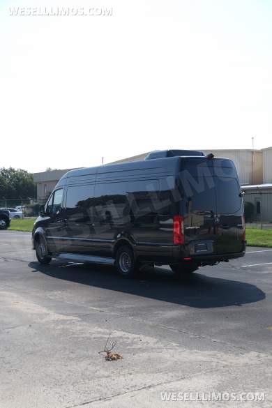 Perfect Condition - 2025 Mercedes-Benz Sprinter 3500 Sprinter 170" EXT - Sprinter for Sale in Chesterfield, MO - Photo 3