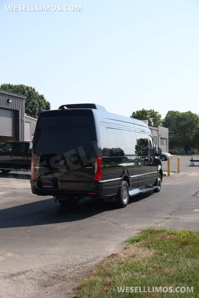 Perfect Condition - 2025 Mercedes-Benz Sprinter 3500 Sprinter 170" EXT - Sprinter for Sale in Chesterfield, MO - Photo 4
