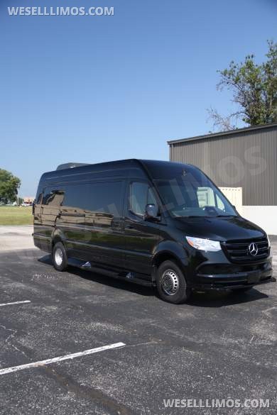 Perfect Condition - 2025 Mercedes-Benz Sprinter 3500 Sprinter 170" EXT - Sprinter for Sale in Chesterfield, MO - Photo 8