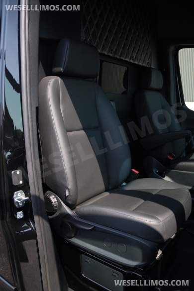 Perfect Condition - 2025 Mercedes-Benz Sprinter 3500 Sprinter 170" EXT - Sprinter for Sale in Chesterfield, MO - Photo 18