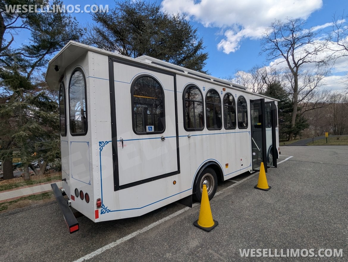 Trolley for Sale in Long Island, NY - Photo 3