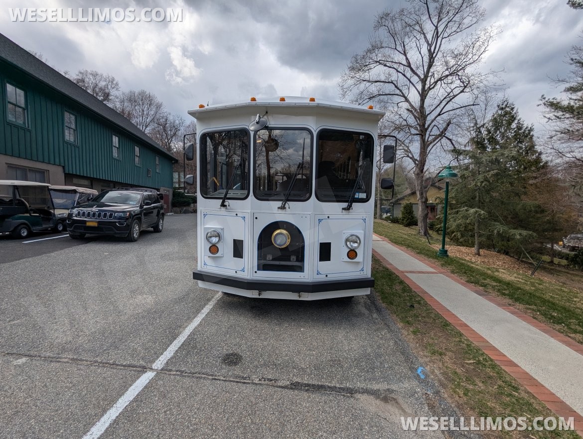 Trolley for Sale in Long Island, NY - Photo 5