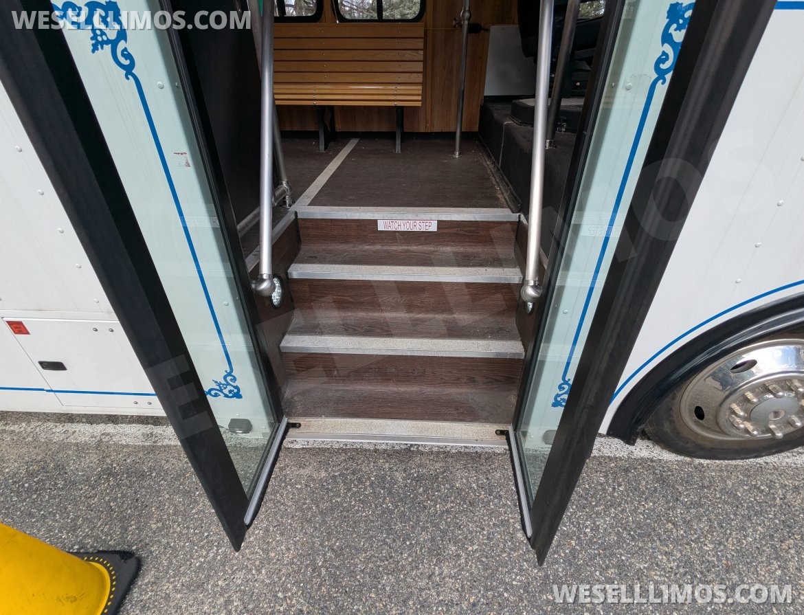 Trolley for Sale in Long Island, NY - Photo 6