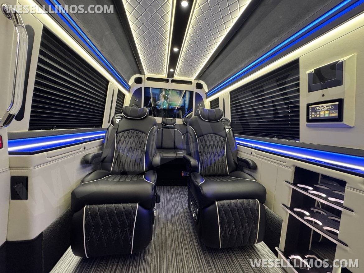 Sprinter for Sale in Springfield, MO - Main Photo