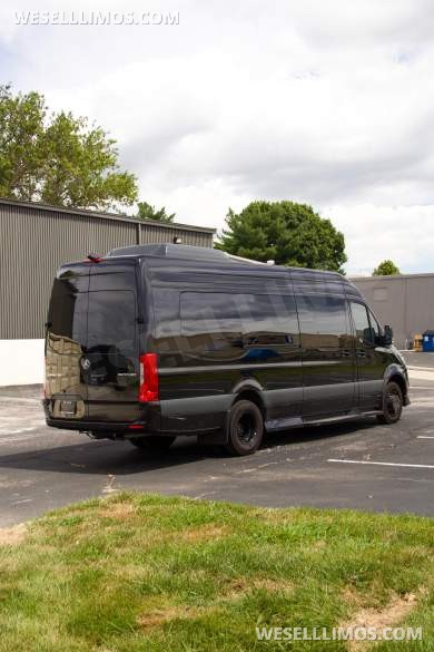 Low Mileage - 2024 Mercedes-Benz Sprinter 3500 Sprinter XD - Amazing Condition - Sprinter for Sale in Chesterfield, MO - Photo 6