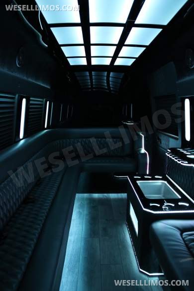 Low Mileage - 2024 Mercedes-Benz Sprinter 3500 Sprinter XD - Amazing Condition - Sprinter for Sale in Chesterfield, MO - Photo 15
