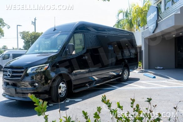 2024 Mercedes-Benz Business Class Sprinter for Sale in Fort Lauderdale, FL - Photo 2