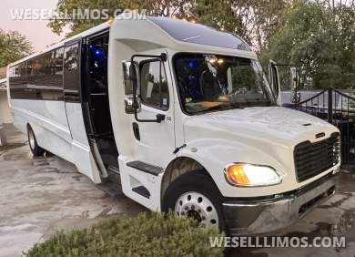 2020 Freightliner Shuttle 45" by Freightliner garage - Shuttle Bus for Sale in Los Angeles, CA - Photo 5