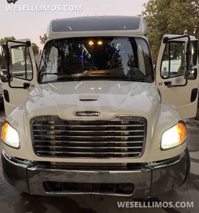 2020 Freightliner Shuttle 45" by Freightliner garage - Shuttle Bus for Sale in Los Angeles, CA - Photo 9