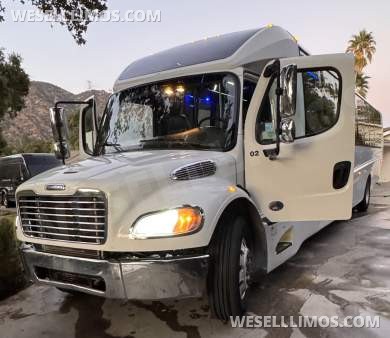 2020 Freightliner Shuttle 45" by Freightliner garage - Shuttle Bus for Sale in Los Angeles, CA - Photo 6