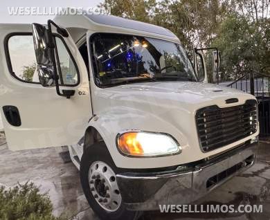 2020 Freightliner Shuttle 45" by Freightliner garage - Shuttle Bus for Sale in Los Angeles, CA - Photo 7