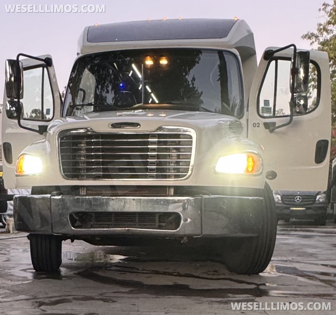 Shuttle Bus for Sale in Los Angeles, CA - Photo 10
