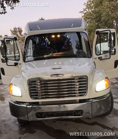 2020 Freightliner Shuttle 45" by Freightliner garage - Shuttle Bus for Sale in Los Angeles, CA - Photo 12