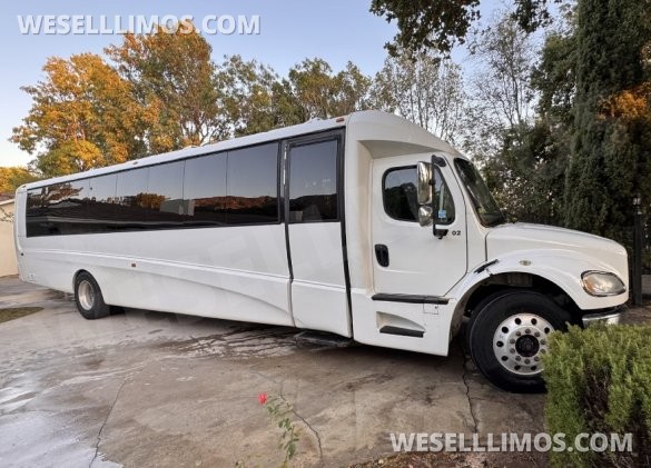 2020 Freightliner Shuttle Shuttle Bus for Sale in Los Angeles, CA - Main Photo