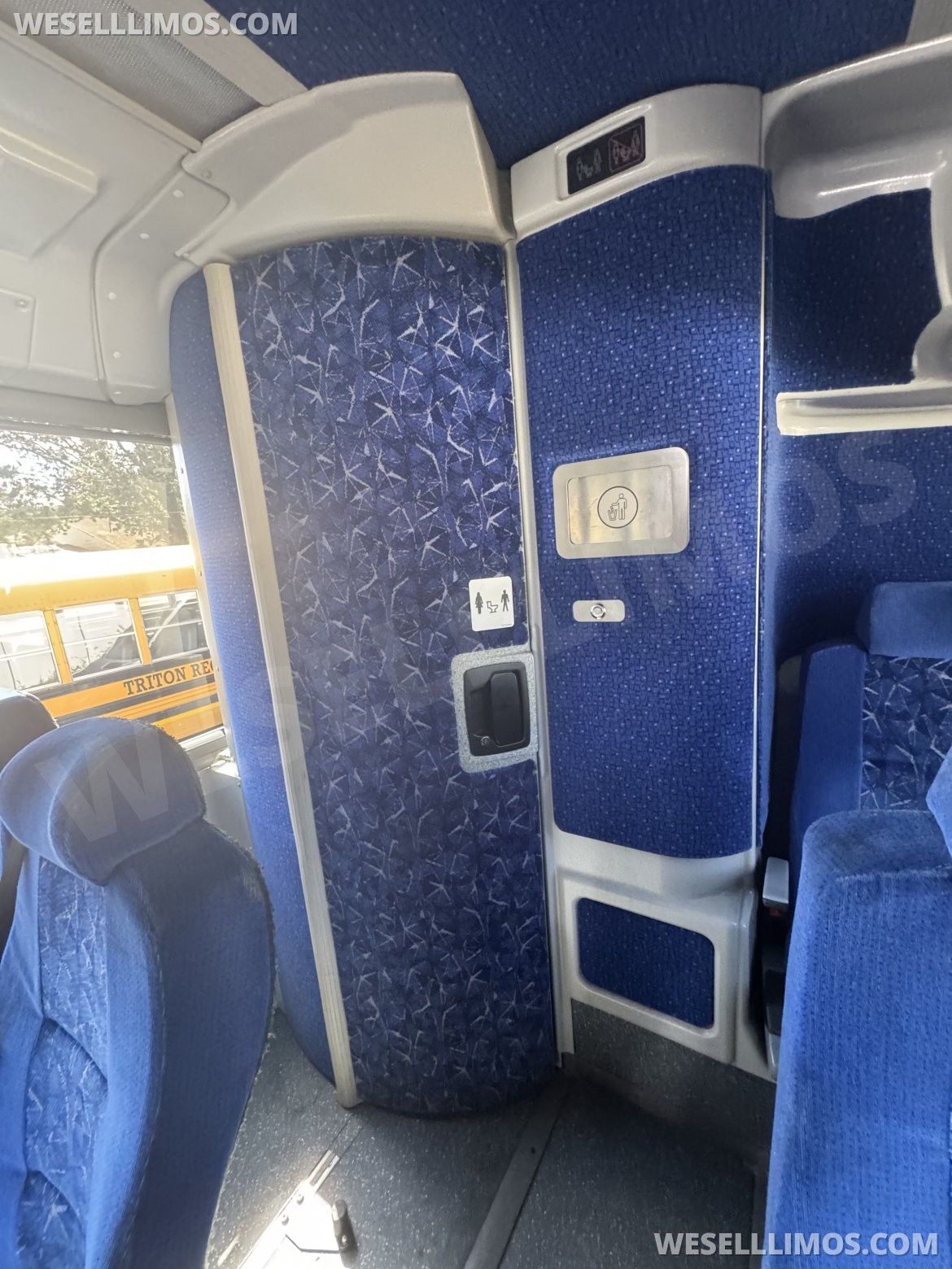 Motorcoach for Sale in Westport, MA - Photo 16