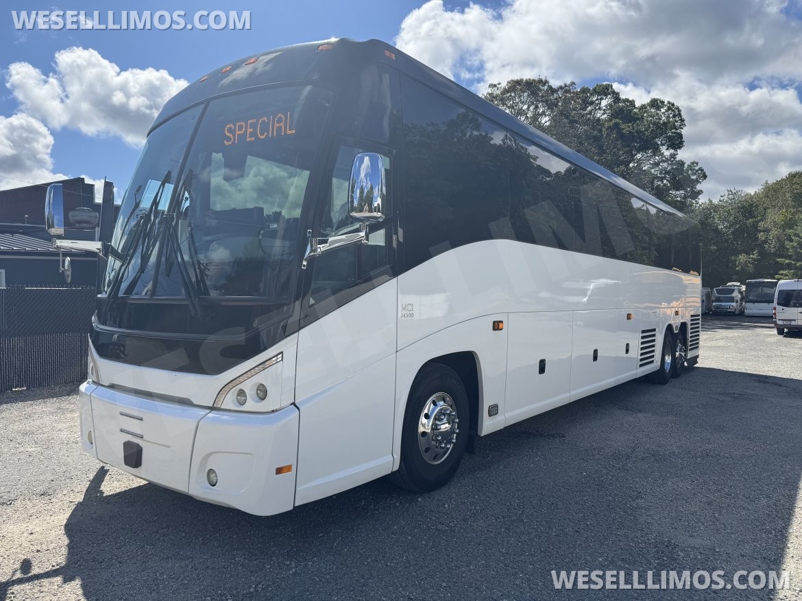 Motorcoach for Sale in Westport, MA - Photo 2