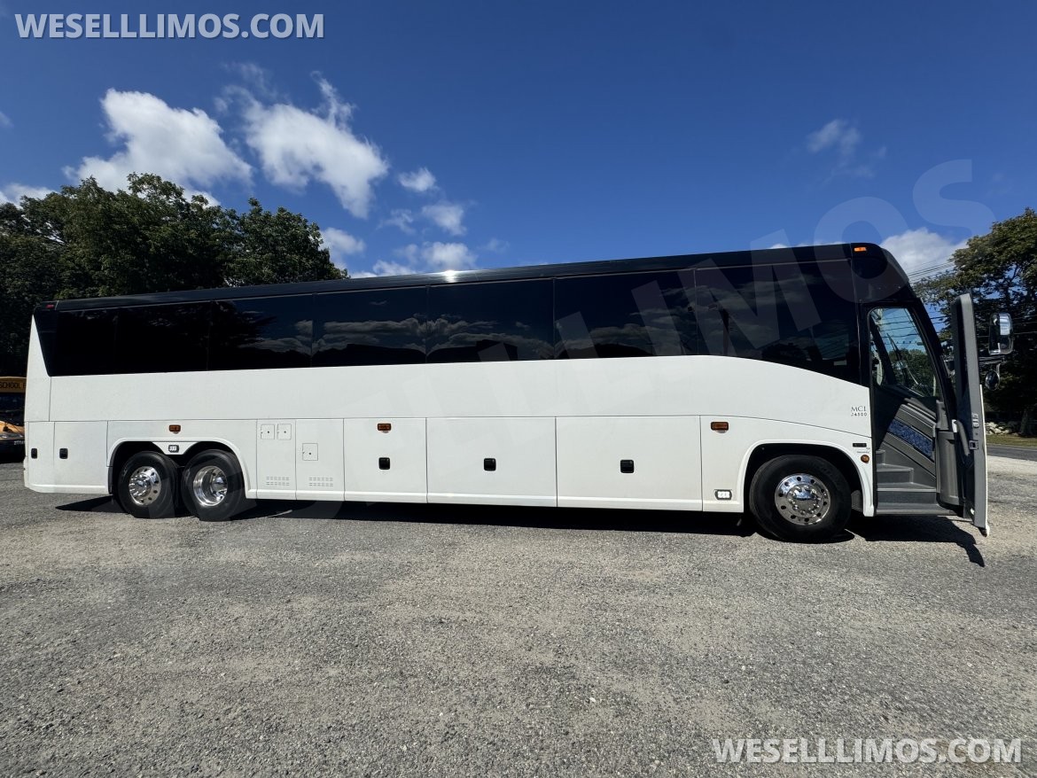 Motorcoach for Sale in Westport, MA - Photo 6