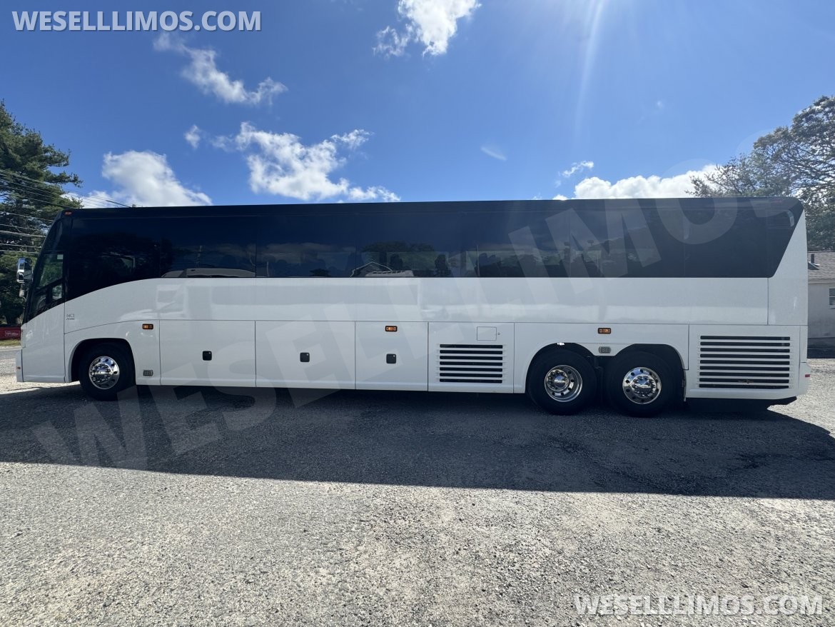 Motorcoach for Sale in Westport, MA - Photo 3