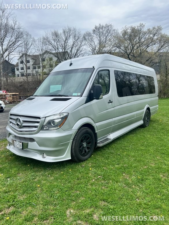 2014 Mercedes-Benz 2500 CEO SUV Mobile Office for Sale in Lagrange, NY - Main Photo