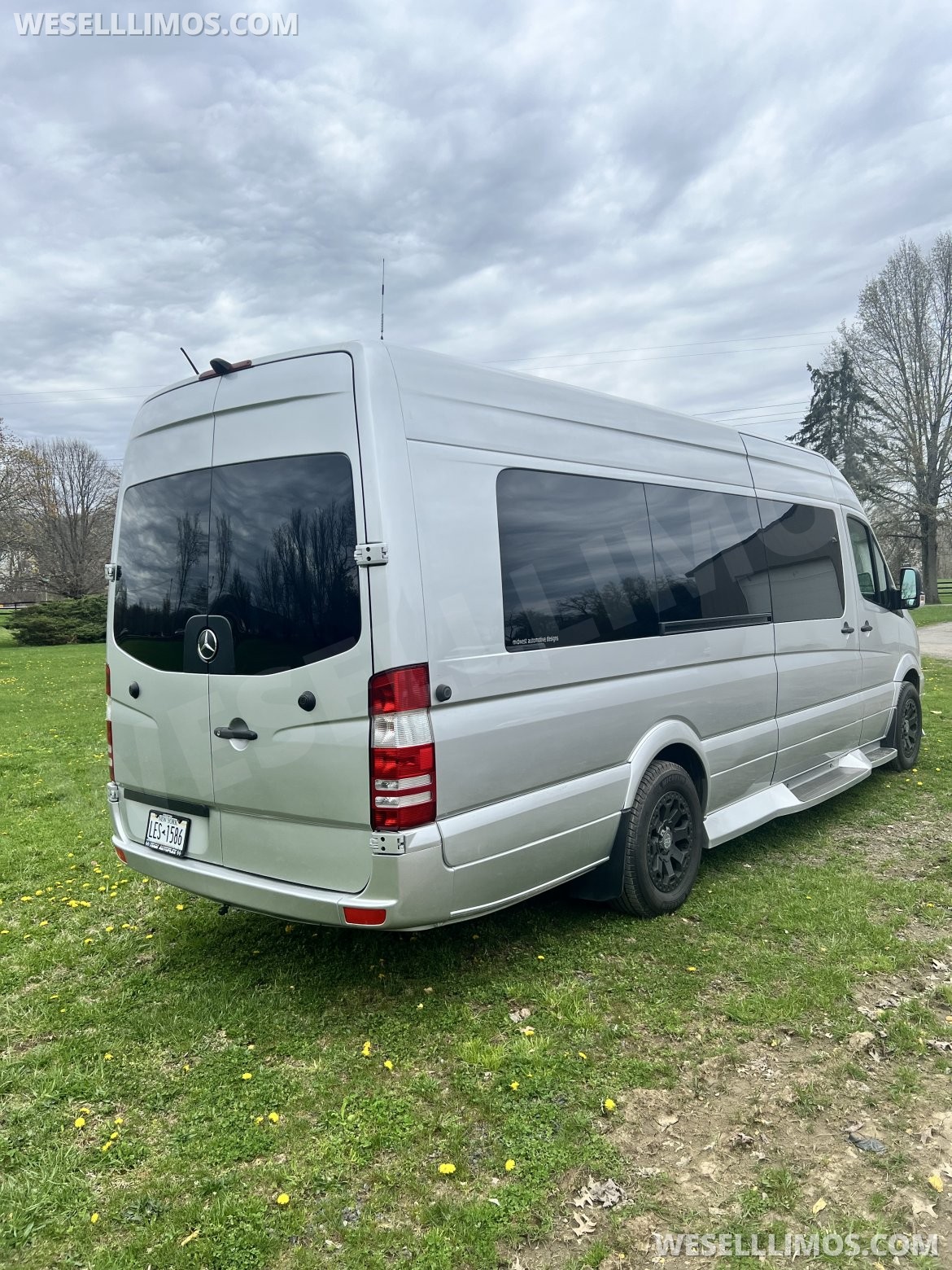CEO SUV Mobile Office for Sale in Lagrange, NY - Photo 4