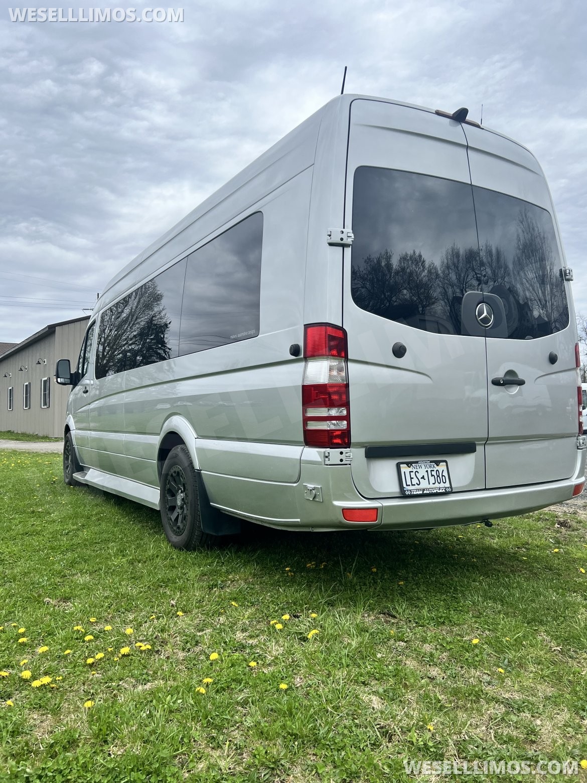 CEO SUV Mobile Office for Sale in Lagrange, NY - Photo 5