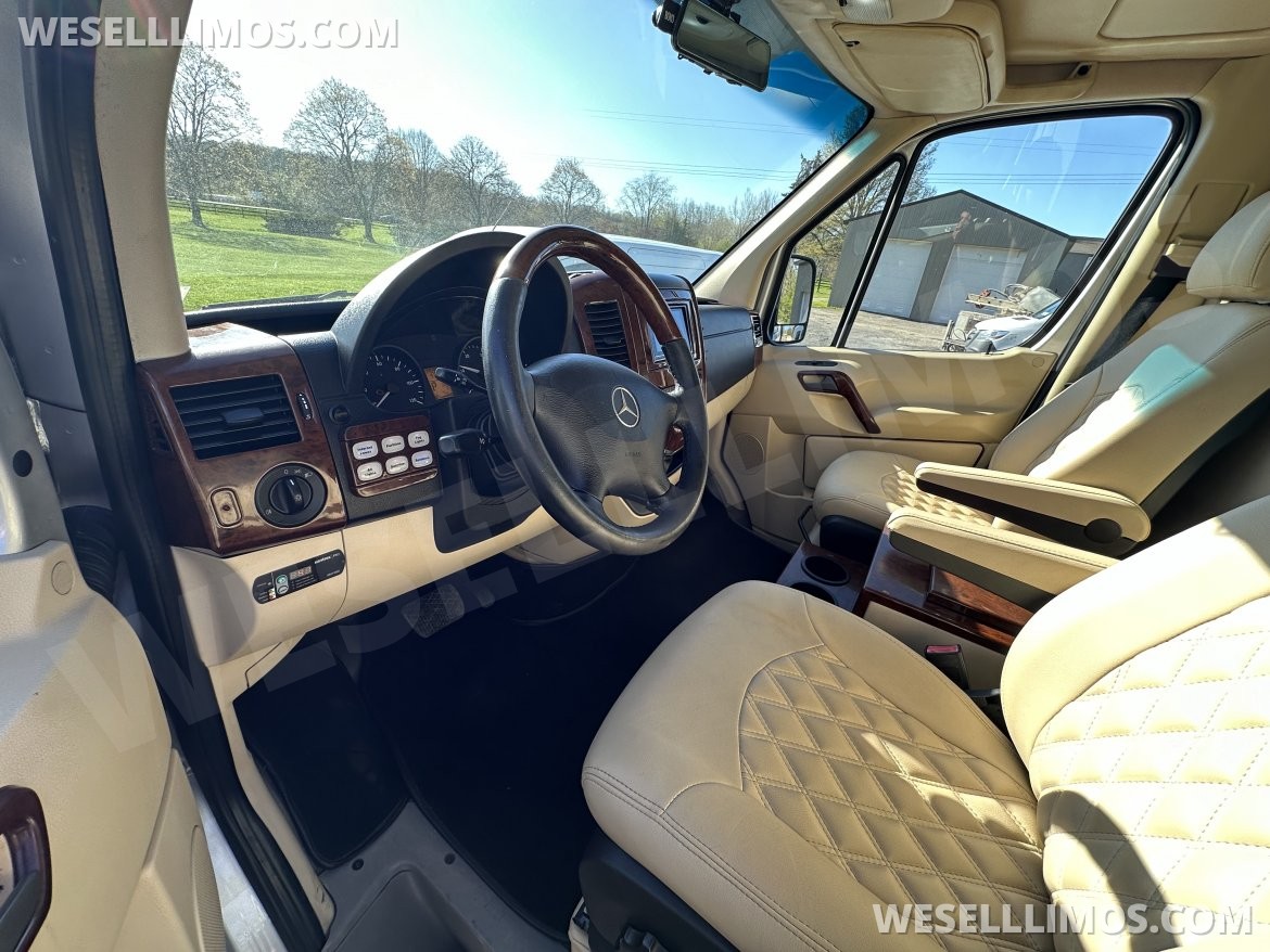 CEO SUV Mobile Office for Sale in Lagrange, NY - Photo 10