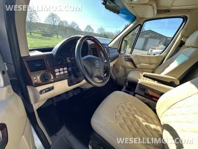 2014 Midwest Auto Designs Mercedes-Benz 2500 CEO SUV Mobile Office - CEO SUV Mobile Office for Sale in Lagrange, NY - Photo 10