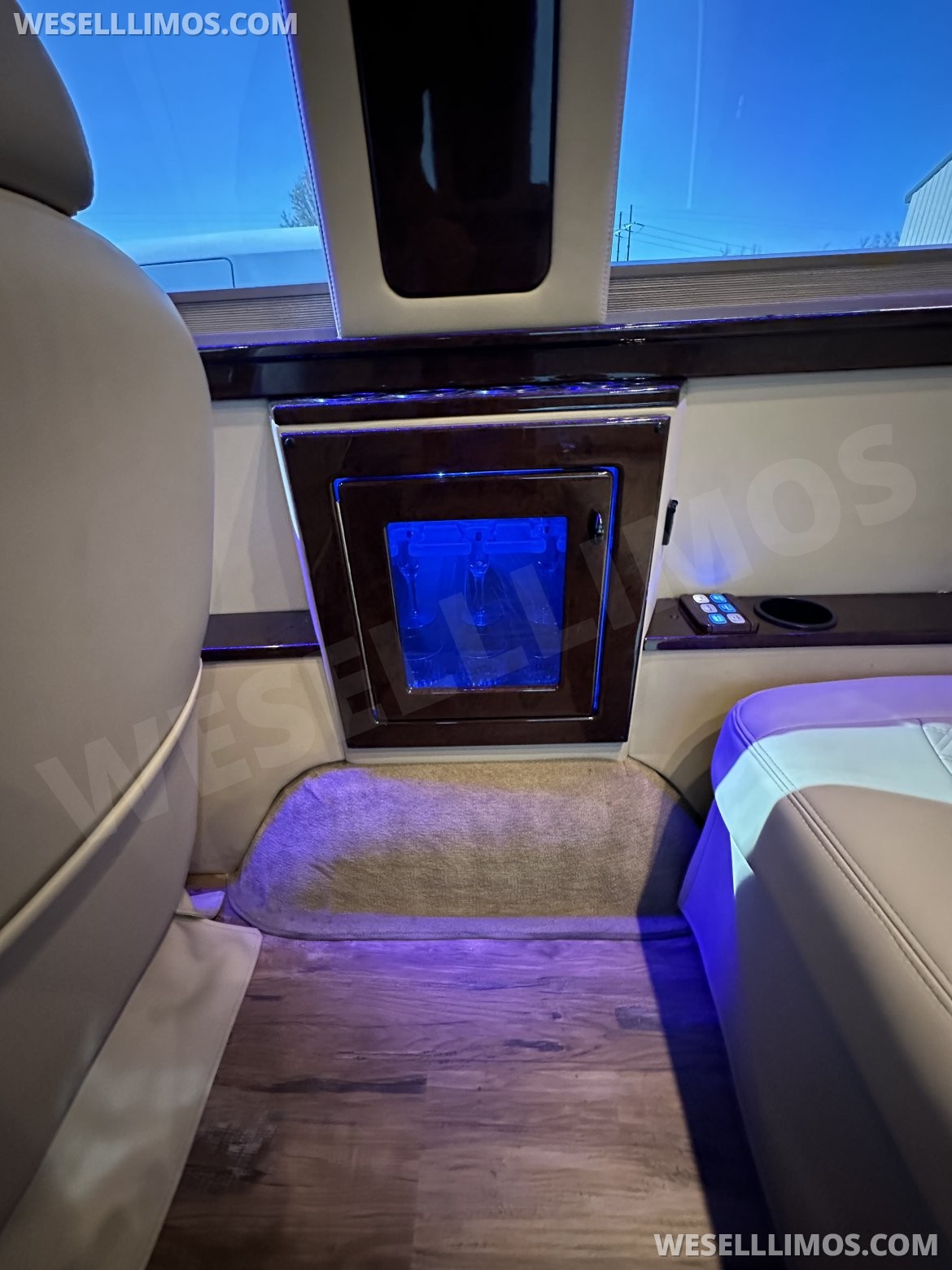 CEO SUV Mobile Office for Sale in Lagrange, NY - Photo 11